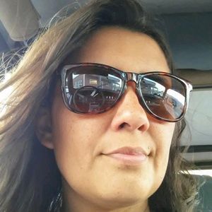 Meet your Posher, Crystal